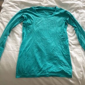 Lulu Lemon yoga long sleeve